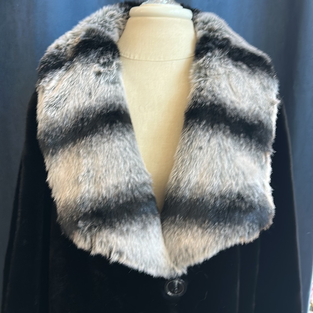 ⭐️SALE⭐️ Rachel Zoe Black Faux Fur Coat NWOT - Picture 3 of 17